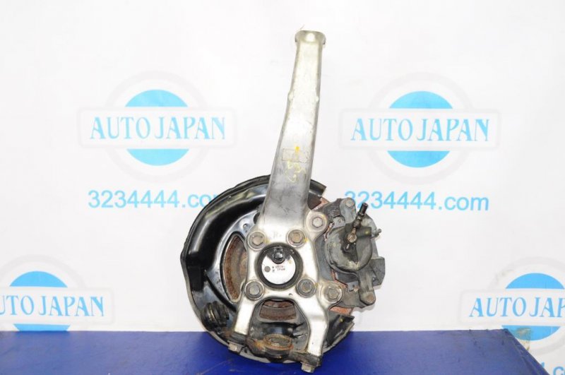 Ступица передняя правая GS350 GS300 05-11