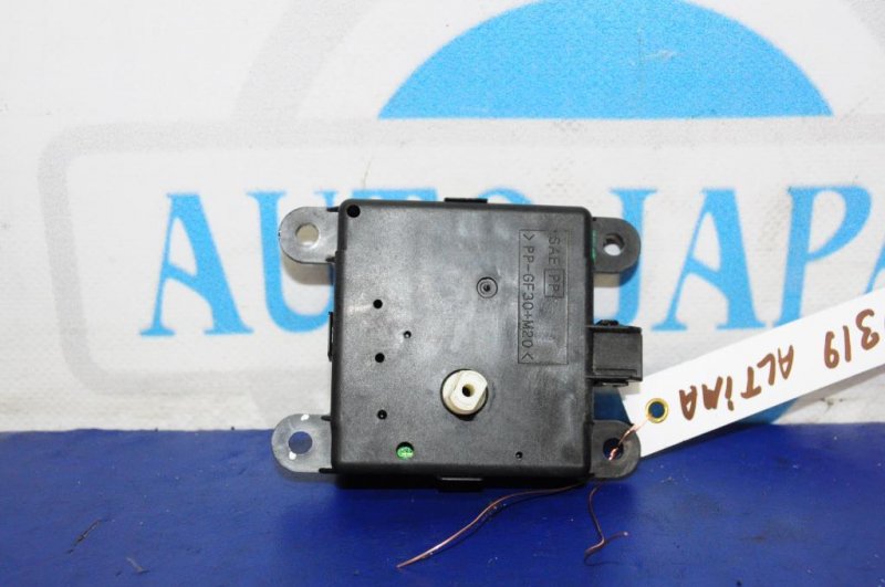 Моторчик заслонки печки NISSAN ALTIMA L32 07-12 27731-EG000 Б/У