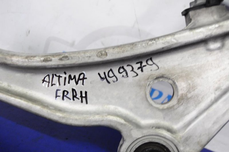 Рычаг передней подвески нижний передний правый ALTIMA L32 07-12