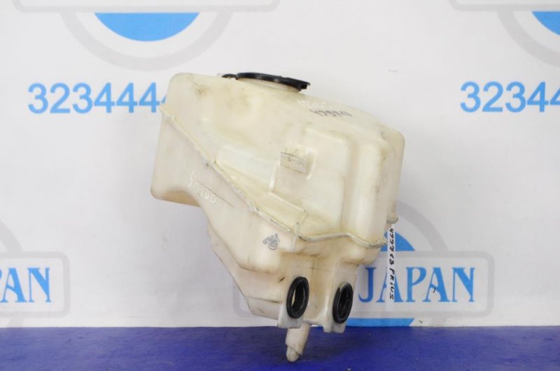 Бачок омывателя TOYOTA PRIUS - 20 03-11 8531547060 Б/У
