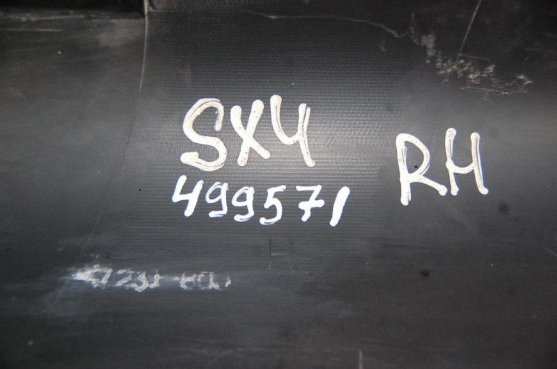 Накладка порога наружная правая SUZUKI SX4 06-13