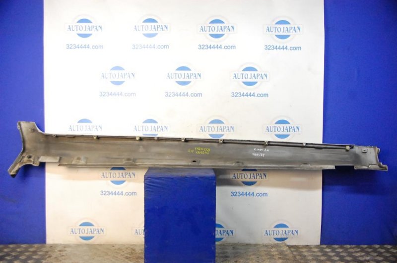 Накладка порога наружная левая SUZUKI KIZASHI 09-14