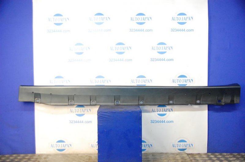 Накладка порога наружная правая MATRIX 02-08