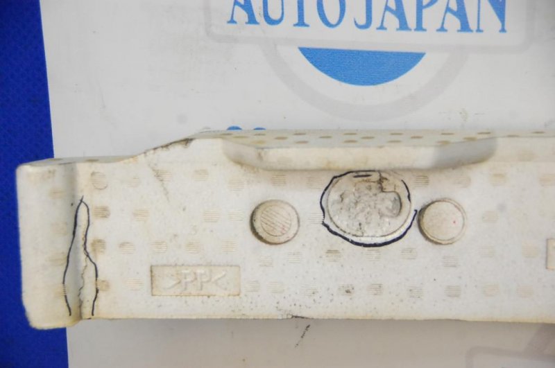 Наполнитель бампера задний PRIUS - 20 03-11 Наполнитель бампера задний PRIUS - 20 03-11