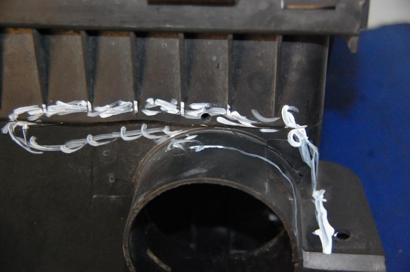 Корпус воздушного фильтра LEGACY 03-09 BL/BP