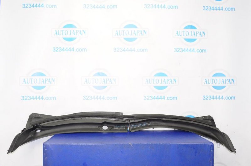 Пластик под лобовое стекло / Жабо MITSUBISHI OUTLANDER XL 05-13 7405A113 Б/У