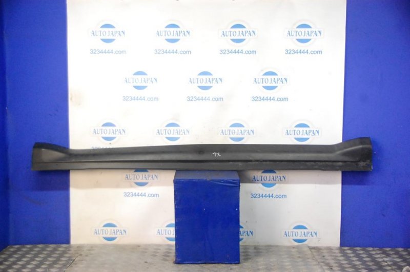 Накладка порога наружная левая MITSUBISHI OUTLANDER XL 05-13 6512A025 Б/У