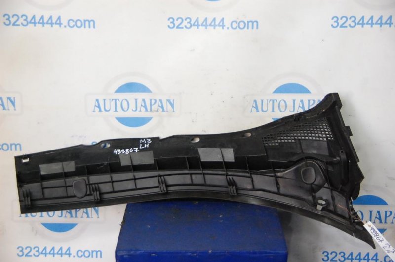 Пластик под лобовое стекло / Жабо левый MAZDA 3 BK 03-08 Пластик под лобовое стекло / Жабо левый MAZDA 3 BK 03-08