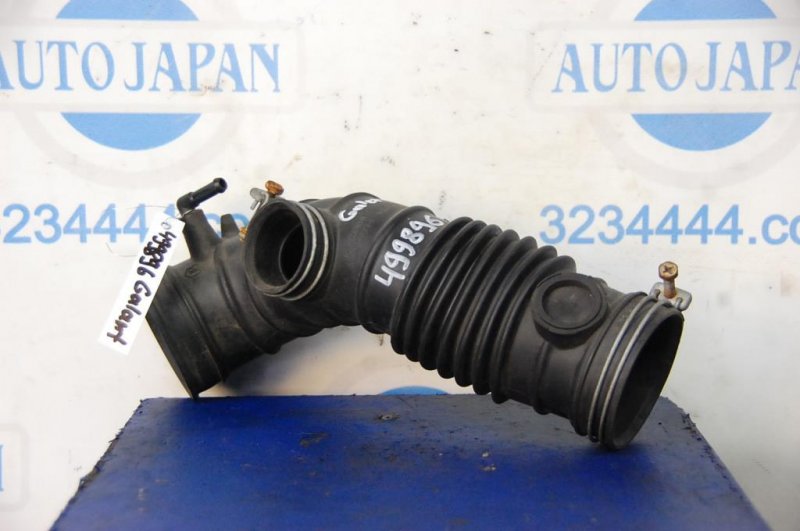 Патрубок воздушного фильтра MITSUBISHI GALANT 03-12 MN156774 Б/У