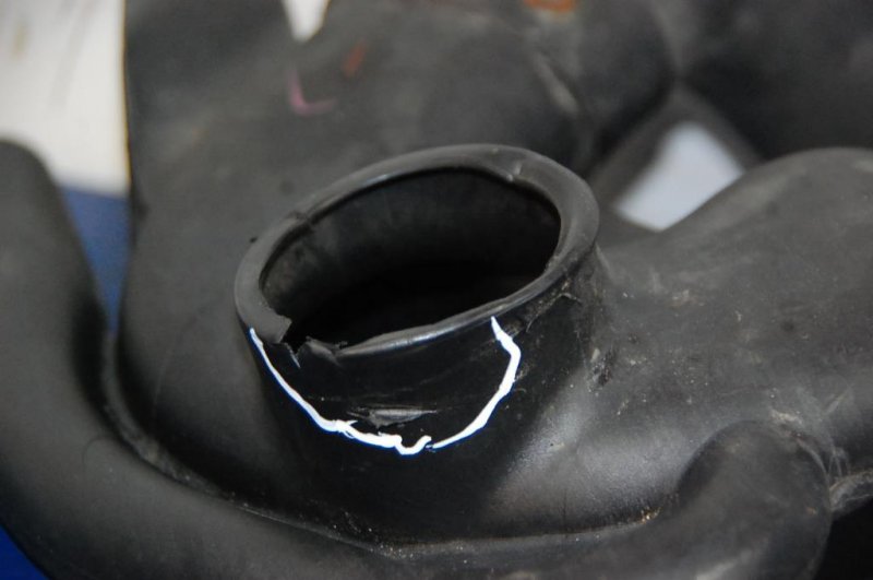 Патрубок воздушного фильтра PRIUS - 20 03-11