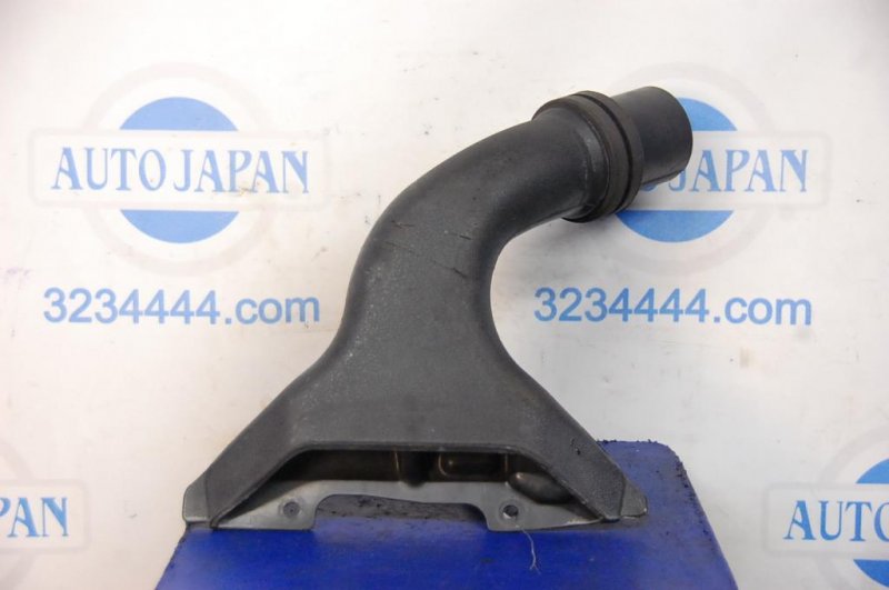 Воздухозаборник MITSUBISHI GALANT 03-12 MN156772 Б/У