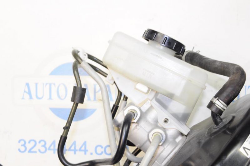 Главный тормозной цилиндр M35/M45 04-10 Главный тормозной цилиндр M35/M45 04-10