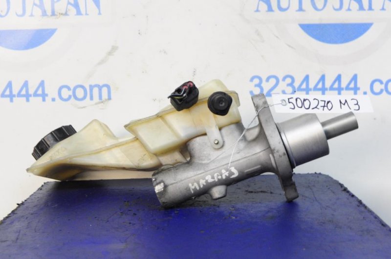 Главный тормозной цилиндр MAZDA 3 BK 03-08 BPYS-43-40Z Б/У