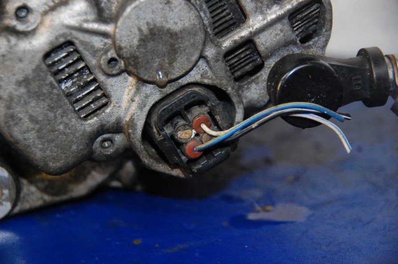 Генератор SUZUKI SX4 06-13