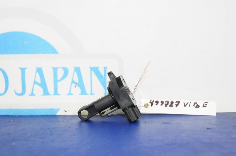 Расходомер воздуха TOYOTA MATRIX 02-08 1974000-2120 Б/У