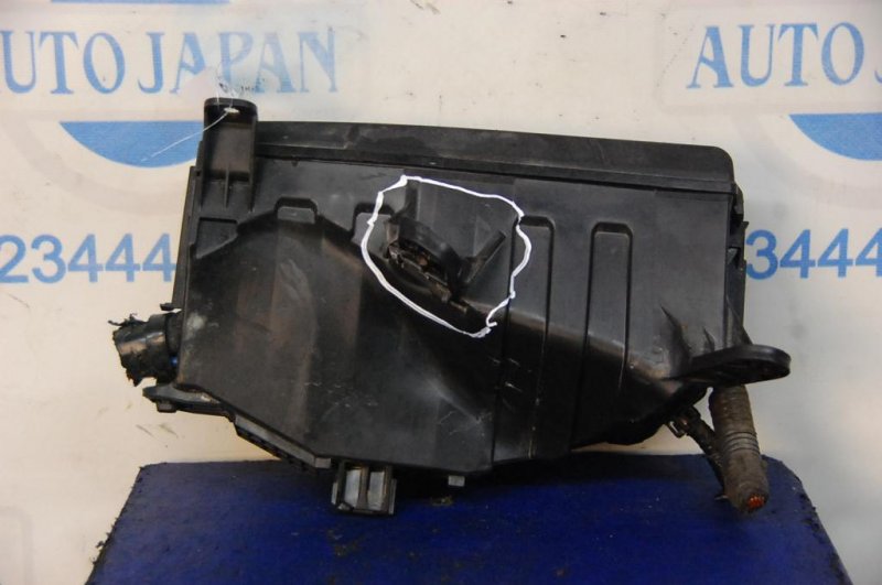 Блок предохранителей моторный отсек GS350 GS300 05-11