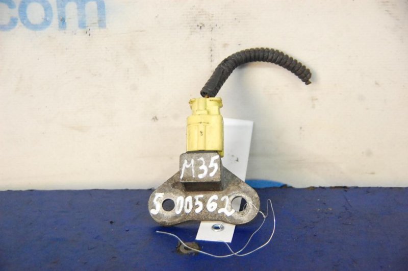 Датчик удара INFINITI M35/M45 04-10 98830-EG025 Б/У