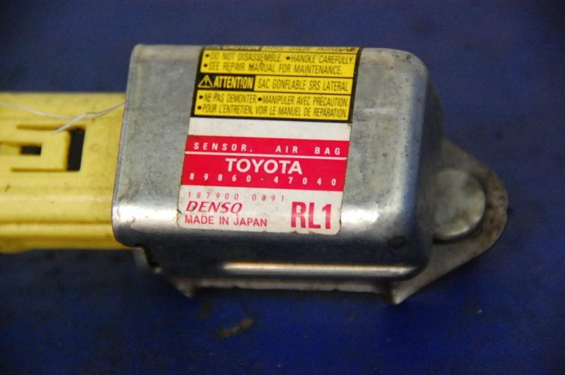 Датчик удара PRIUS - 20 03-11 Датчик удара PRIUS - 20 03-11