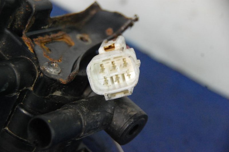 Клапан электромагнитный (вакуумный) MITSUBISHI GALANT 03-12