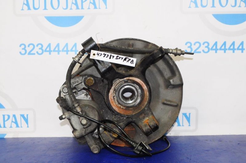 Кулак поворотный передний правый SUZUKI SX4 06-13 45111-80J52 Б/У