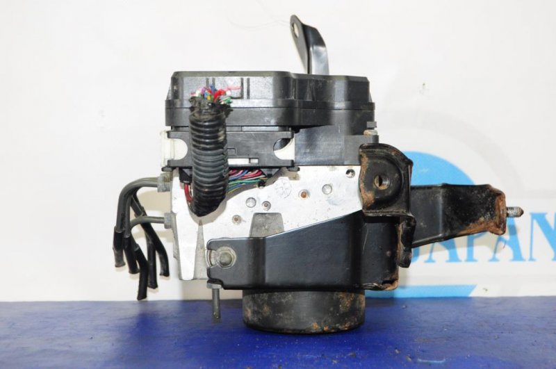 Блок ABS GS350 GS300 05-11