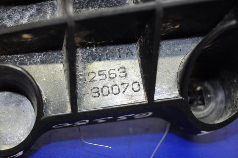 Кронштейн заднего бампера задний левый LEXUS GS350 GS300 05-11