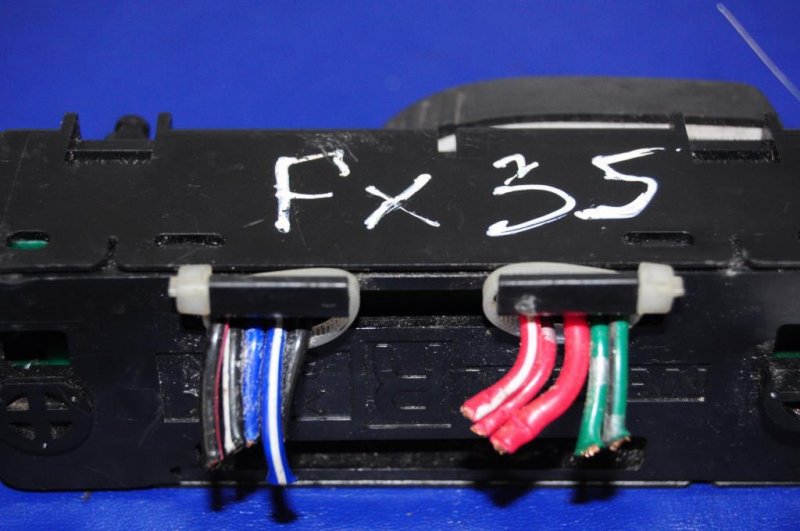 Кнопка регулировки сиденья FX S50 03-08