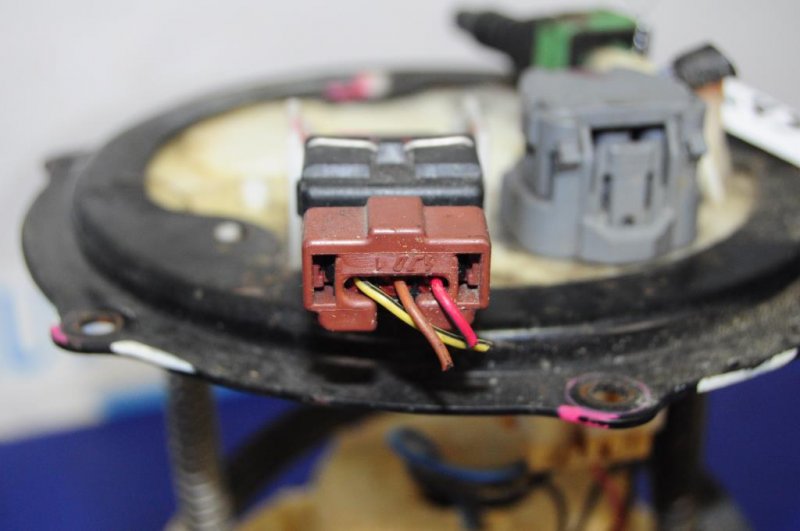 Топливный насос LANCER X 10 07-15