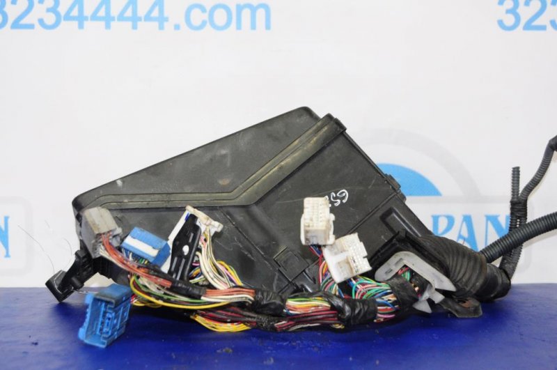 Блок предохранителей моторный отсек GS350 GS300 05-11 Блок предохранителей моторный отсек GS350 GS300 05-11