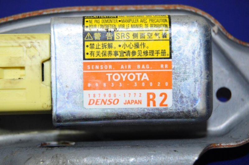 Датчик удара задний правый LEXUS GS350 GS300 05-11 89833-30020 Б/У