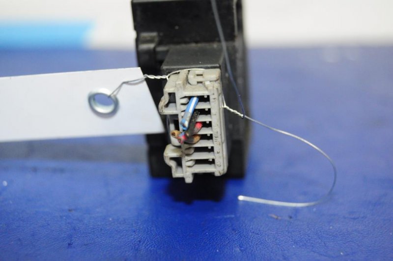 Кнопка открывания багажника внутренняя INFINITI FX S50 03-08