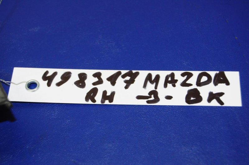 Пластик под лобовое стекло / Жабо правый MAZDA 3 BK 03-08