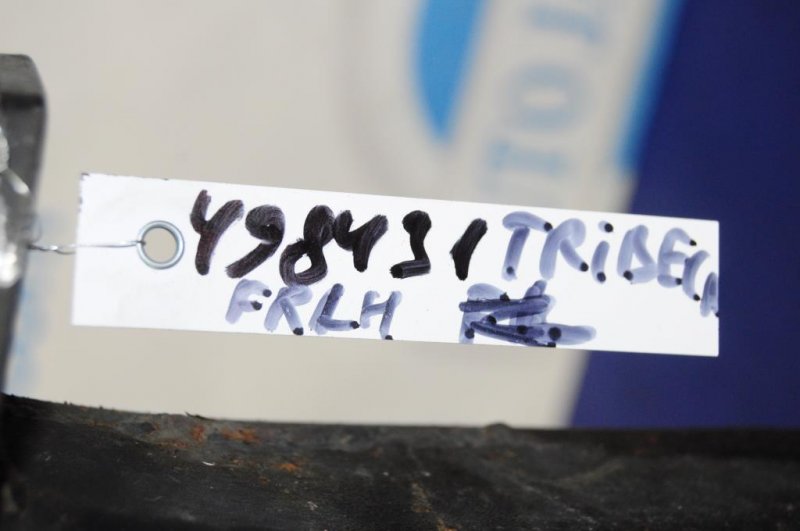 Рычаг передней подвески нижний передний левый TRIBECA B9 05-07