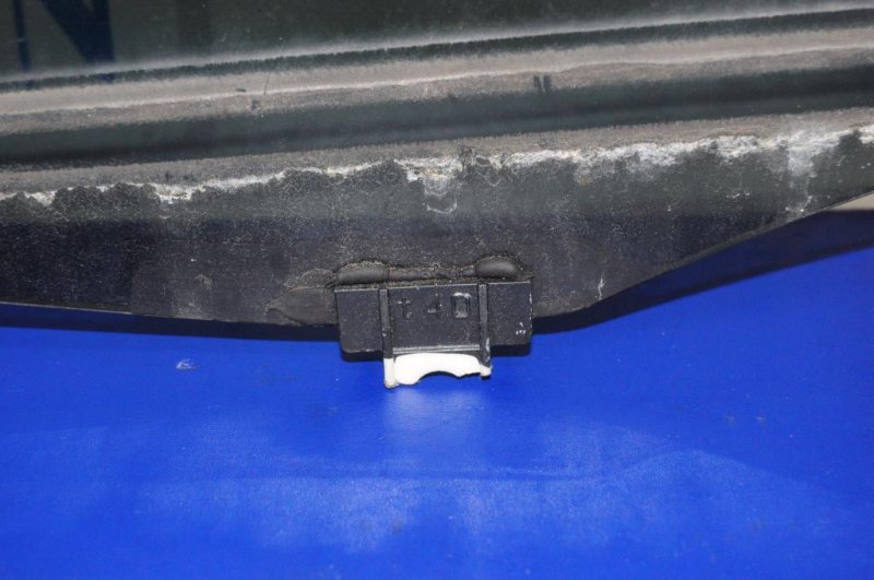 Запчасть стекло двери заднее левое TOYOTA VENZA 09-16 68104-0T020 Б/У Стекло двери заднее левое TOYOTA VENZA 09-16 68104-0T020 Б/У