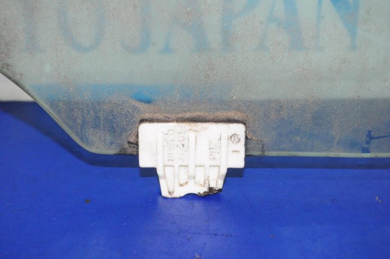 Запчасть стекло двери переднее левое INFINITI M35/M45 04-10 80301-EH100 Б/У Стекло двери переднее левое INFINITI M35/M45 04-10 80301-EH100 Б/У