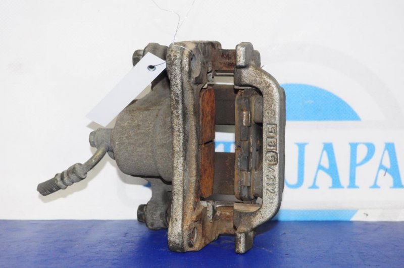 Суппорт тормозной задний левый M35/M45 04-10