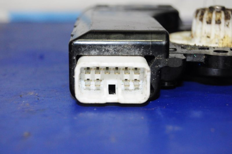 Моторчик люка SUZUKI GRAND VITARA 05-15