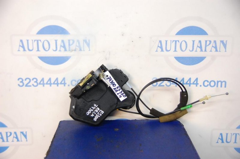 Замок двери задний левый LEXUS ES300 ES330 01-06 69060-33111 Б/У