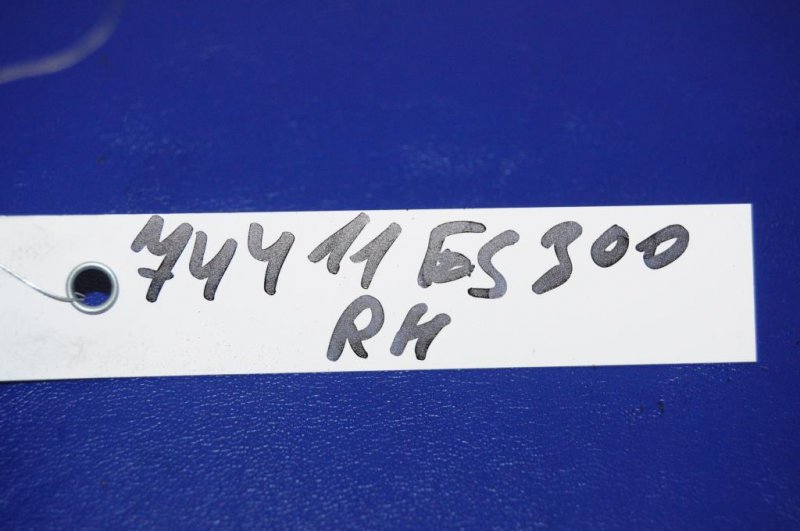 Поводок стеклоочистителя передний ES300 ES330 01-06