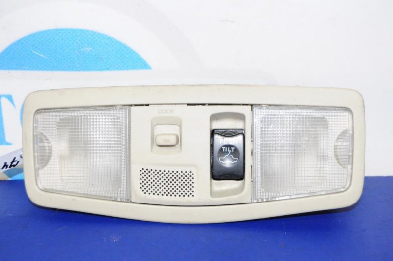 Плафон салона MITSUBISHI OUTLANDER XL 05-13 8401A034YA Б/У