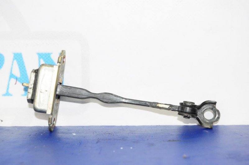 Ограничитель двери передний левый INFINITI FX S50 03-08 Б/У