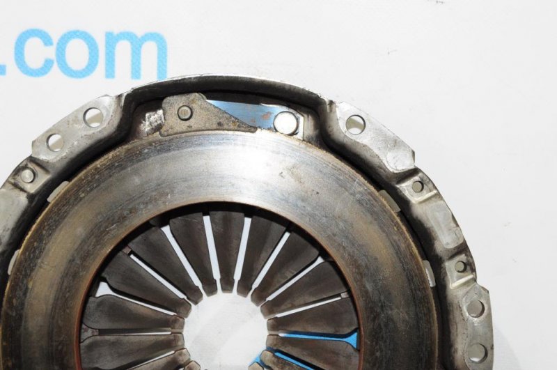 Корзина сцепления AVENSIS 03-08