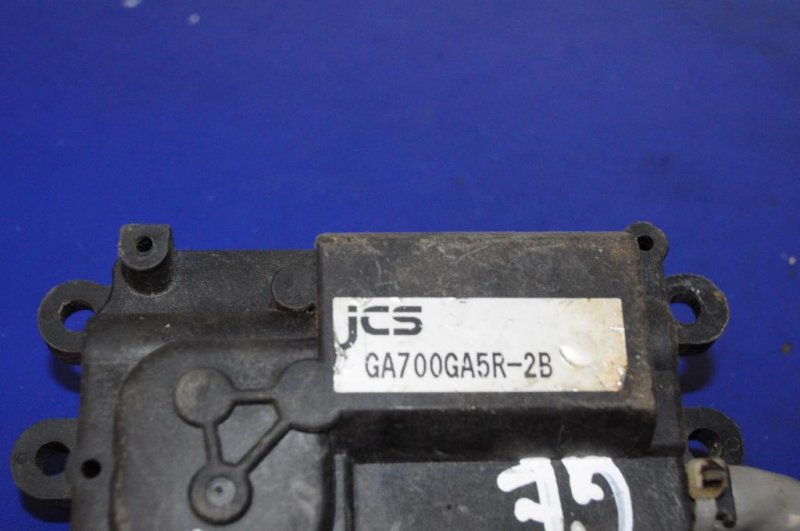Моторчик заслонки печки MAZDA 626 GE 91-97 GA700GA5R-2B Б/У