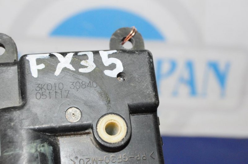 Моторчик заслонки печки FX S50 03-08