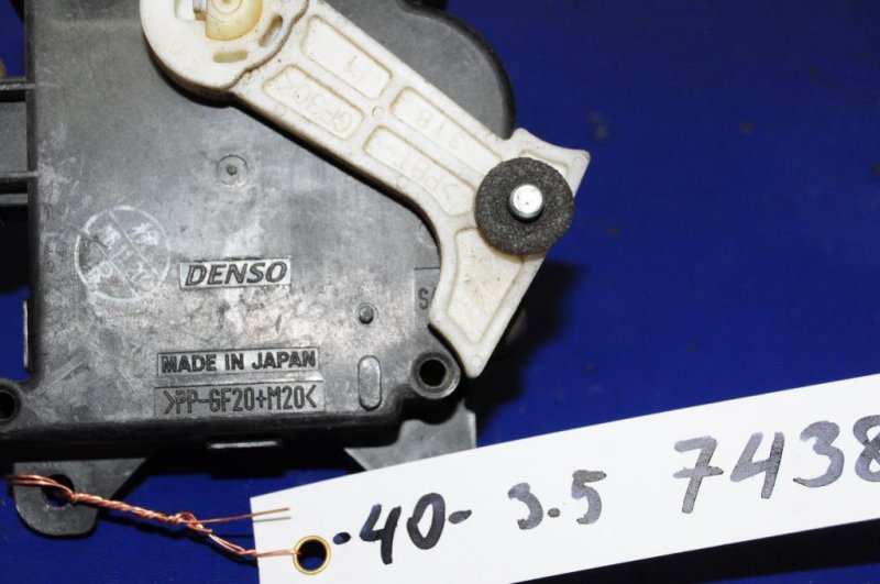 Моторчик заслонки печки TOYOTA CAMRY 40 06-11 87106-30440 Б/У