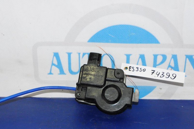 Привод открывания лючка бензобака LEXUS ES350 06-12 77030-33050 Б/У