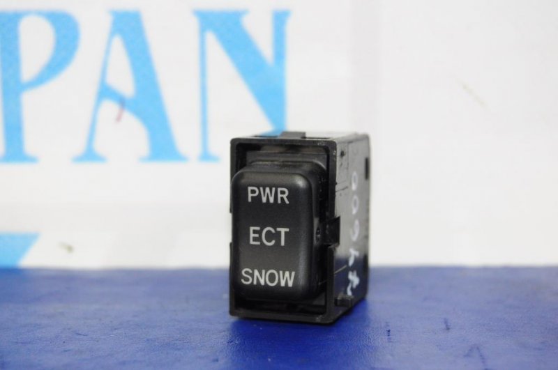 Кнопка LEXUS GS350 GS300 05-11 84720-30370 Б/У