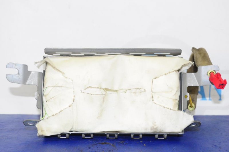 Подушка безопасности пассажира MITSUBISHI PAJERO 99-06 MR402459 Б/У