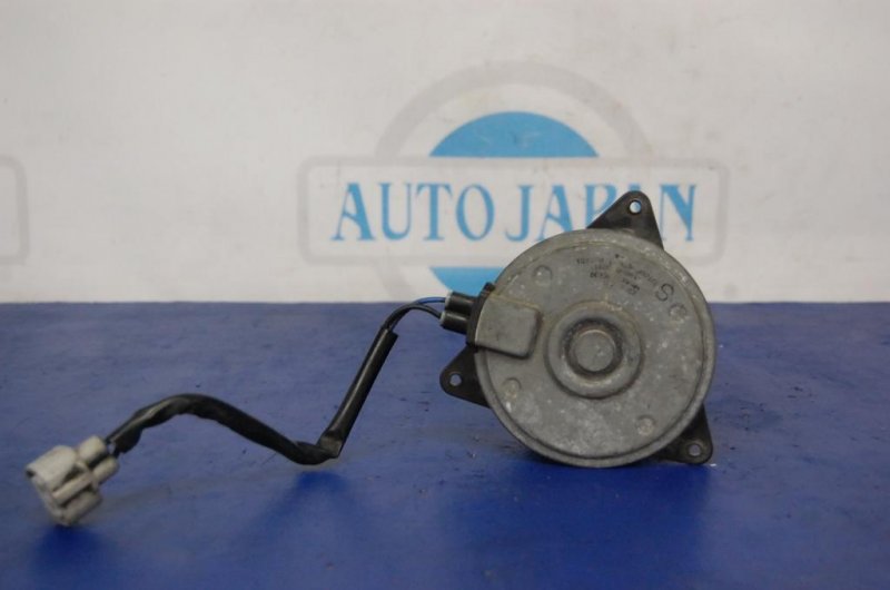 Мотор вентилятора охлаждения LEXUS GS350 GS300 05-11 16363-38010 Б/У