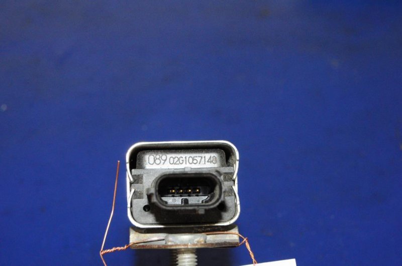 Датчик удара PRIUS - 20 03-11 Датчик удара PRIUS - 20 03-11